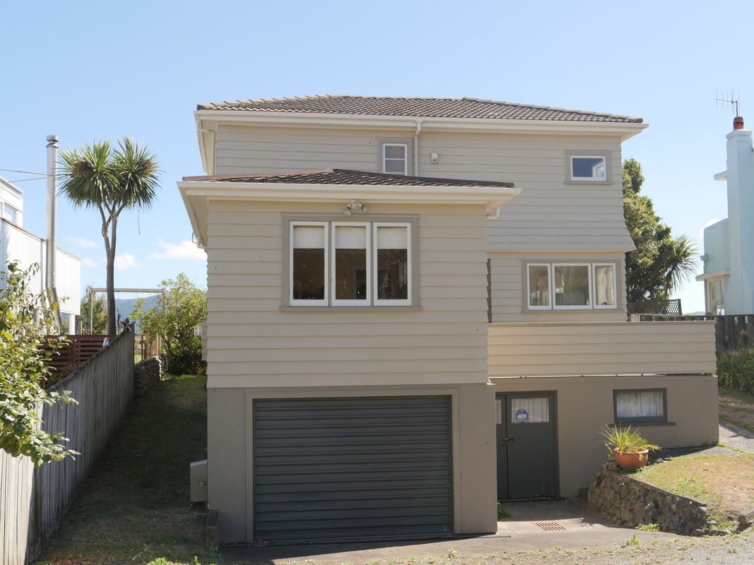 77 Manly Street, Paraparaumu Beach, Paraparaumu - Carousel 2