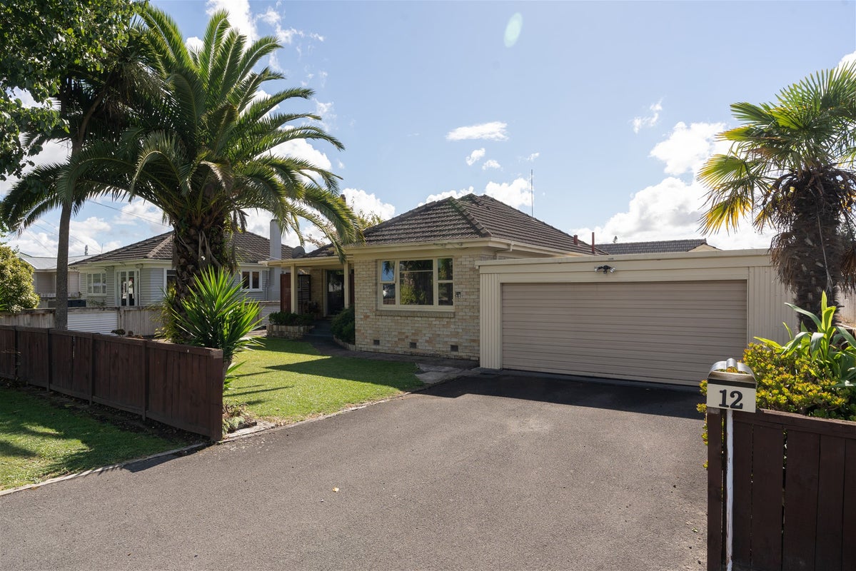 12 Taylor Terrace, St Andrews, Hamilton - Carousel 1