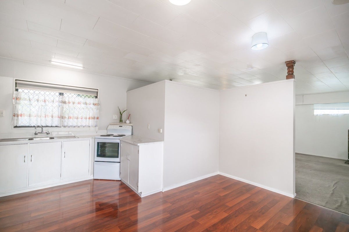 17 Walton Place, Flaxmere, Hastings - Carousel 2