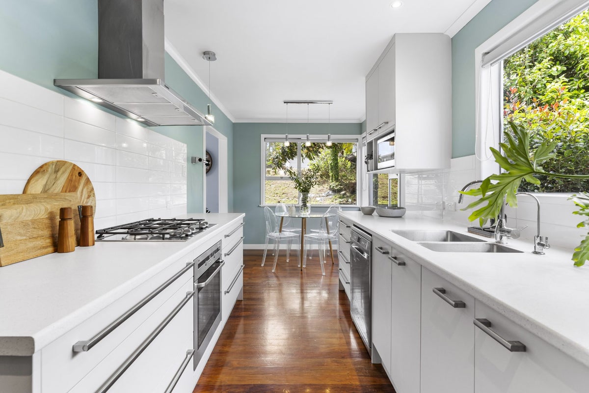 24 Morriggia Place, Bayview, Auckland - Carousel 2