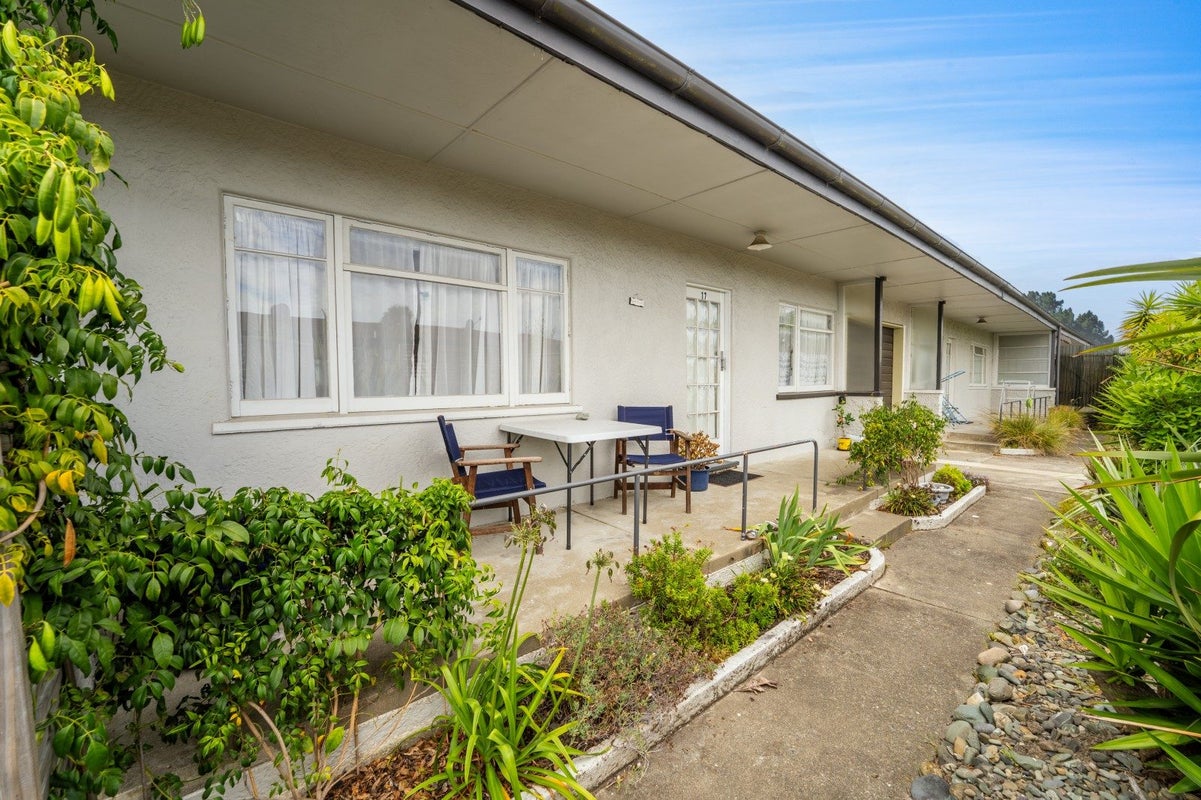 17 Centennial Road, Tahunanui, Nelson - Carousel 2