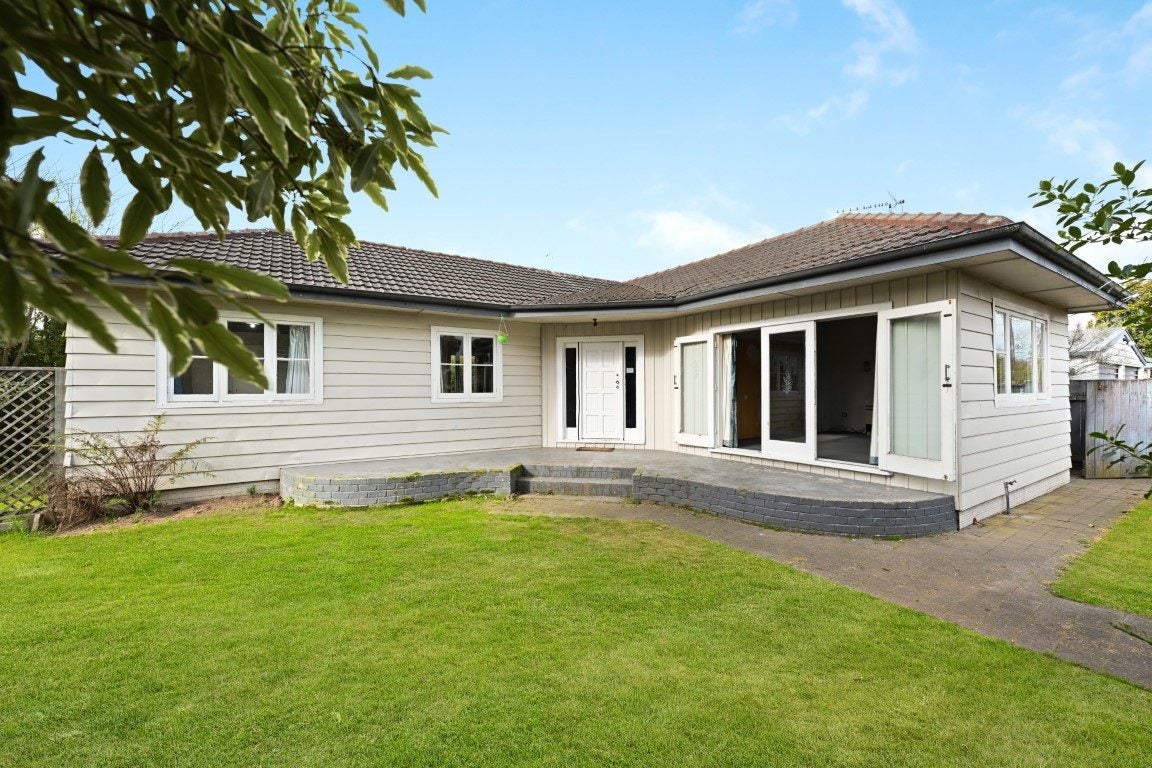 184 Clyde Street, Hamilton East, Hamilton - Carousel 1