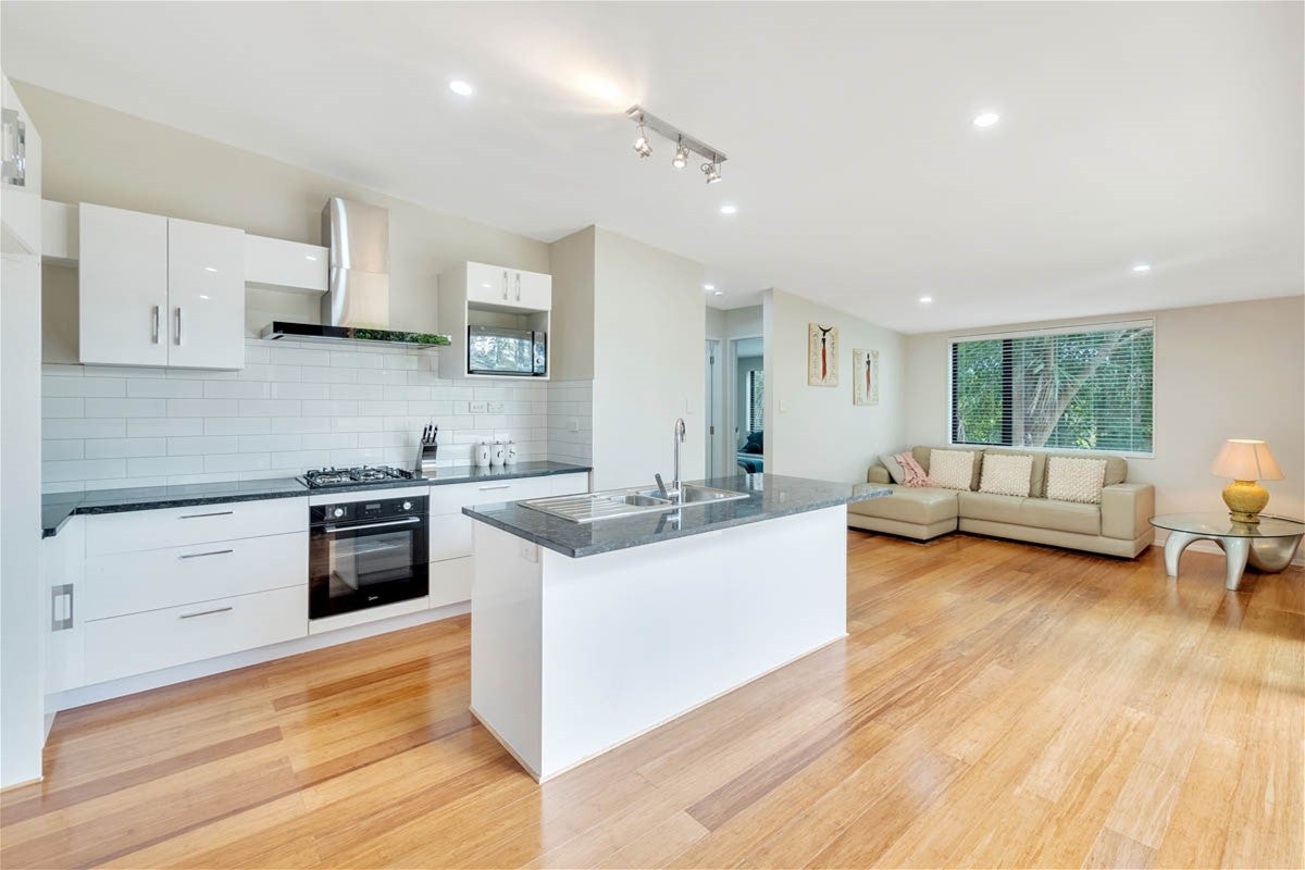 50A Danbury Drive, Torbay, Auckland - Carousel 2