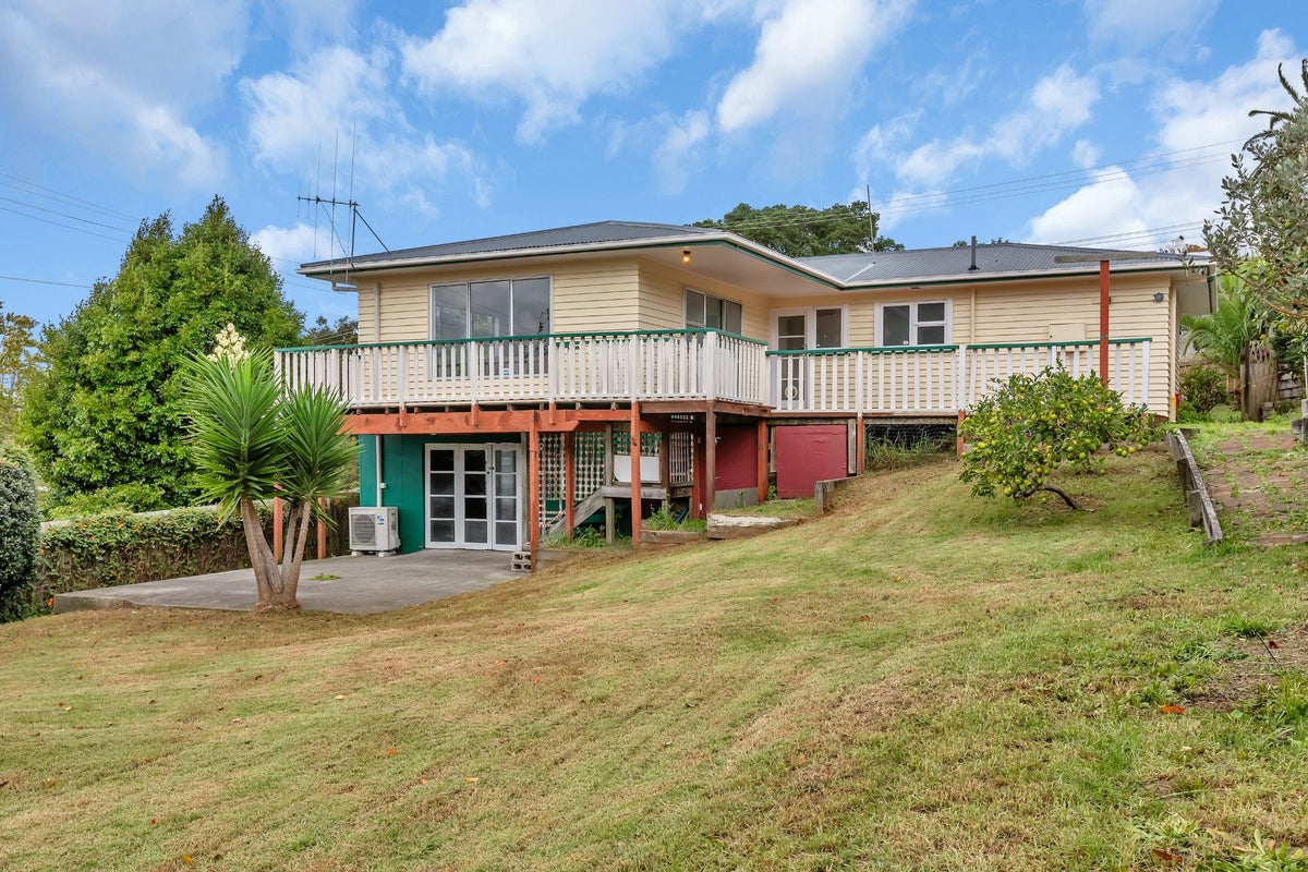 4 Hilltop Avenue, Morningside, Whangarei - Carousel 2