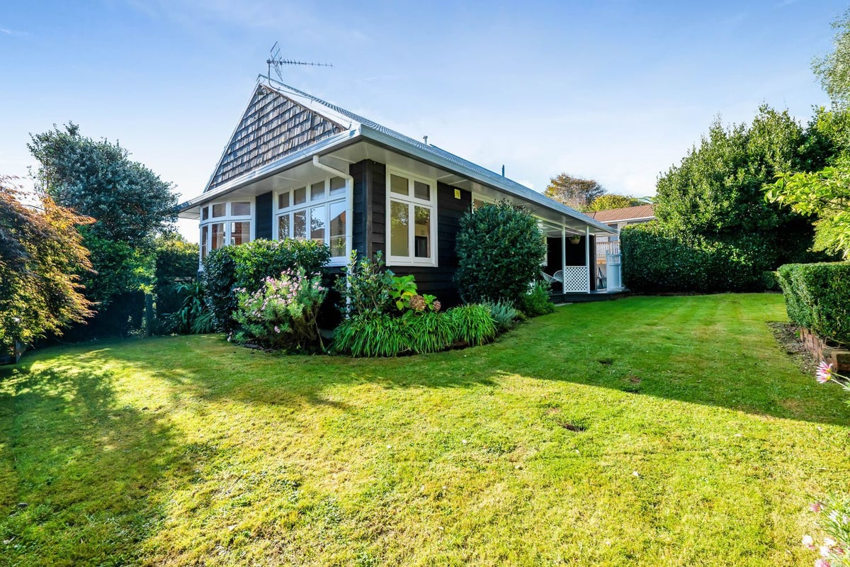 48 Karina Road, Merrilands, New Plymouth - Carousel 1