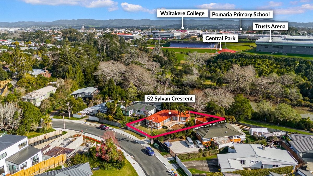 52 Sylvan Crescent, Te Atatu South, Auckland - Carousel 14