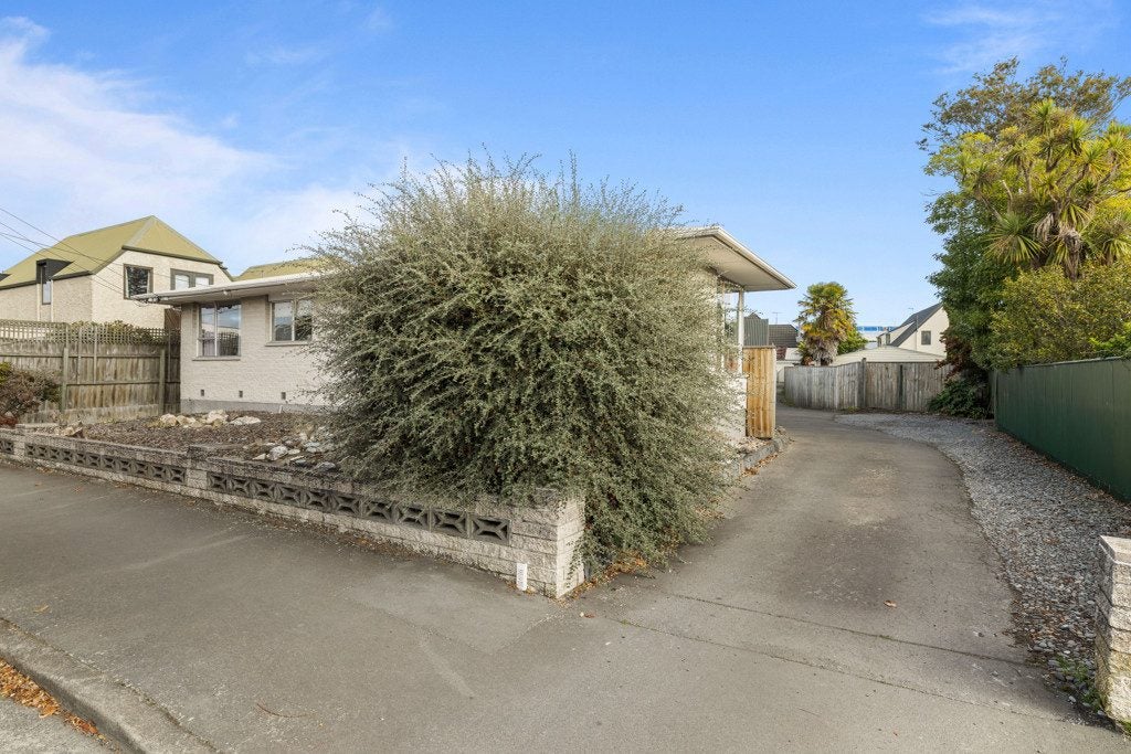 15 Bristol Street, St Albans, Christchurch - Carousel 2