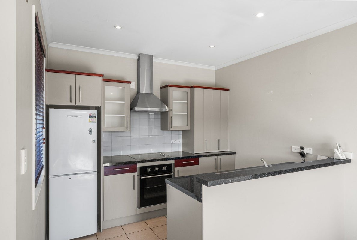 7/194 Waimairi Road, Ilam, Christchurch - Carousel 2