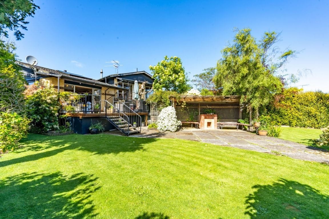 18 Bullar Street, Grasmere, Invercargill - Carousel 1