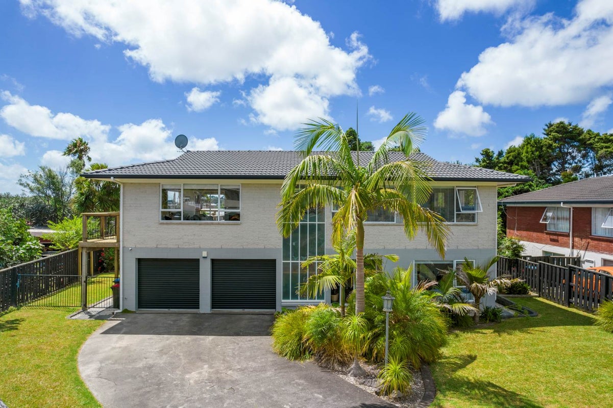 12 Waianiwa Place, Blockhouse Bay, Auckland - Carousel 1