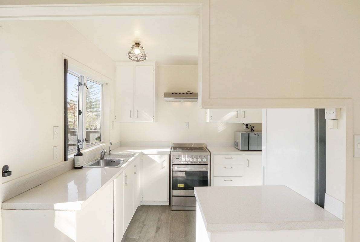 2/1567 Great North Road, Waterview, Auckland - Carousel 2