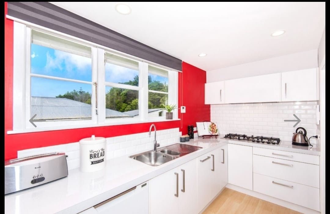 37 Victory Crescent, Tawa, Wellington - Carousel 2