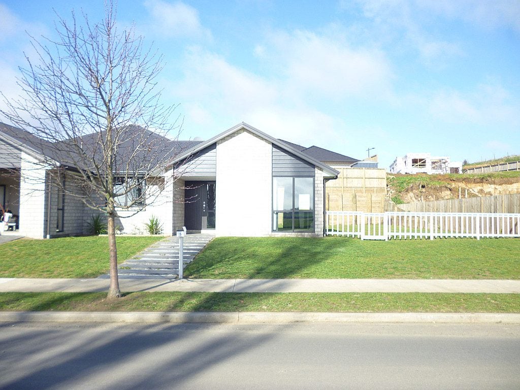 5 Meadowfield Street, Flagstaff, Hamilton - Carousel 2