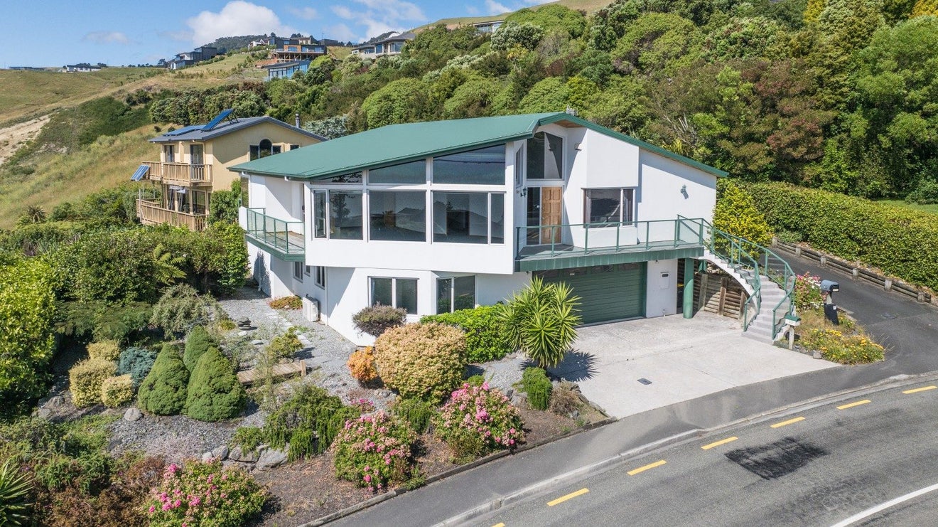 55 Bay View Road, Atawhai, Nelson - Carousel 1