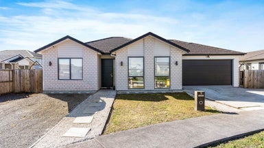9 Leatherwood Road, Takanini, Auckland - Carousel 1