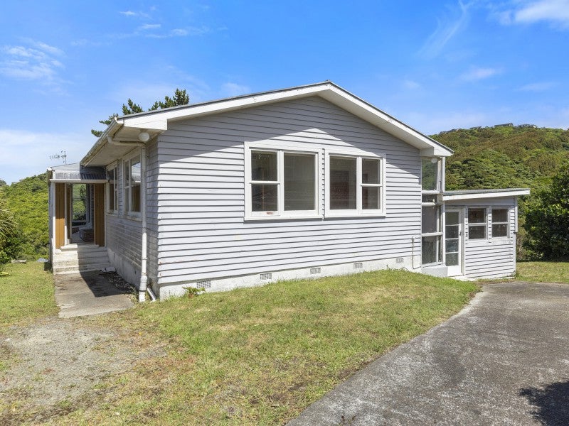 14 Maple Grove, Maungaraki, Lower Hutt - Carousel 2