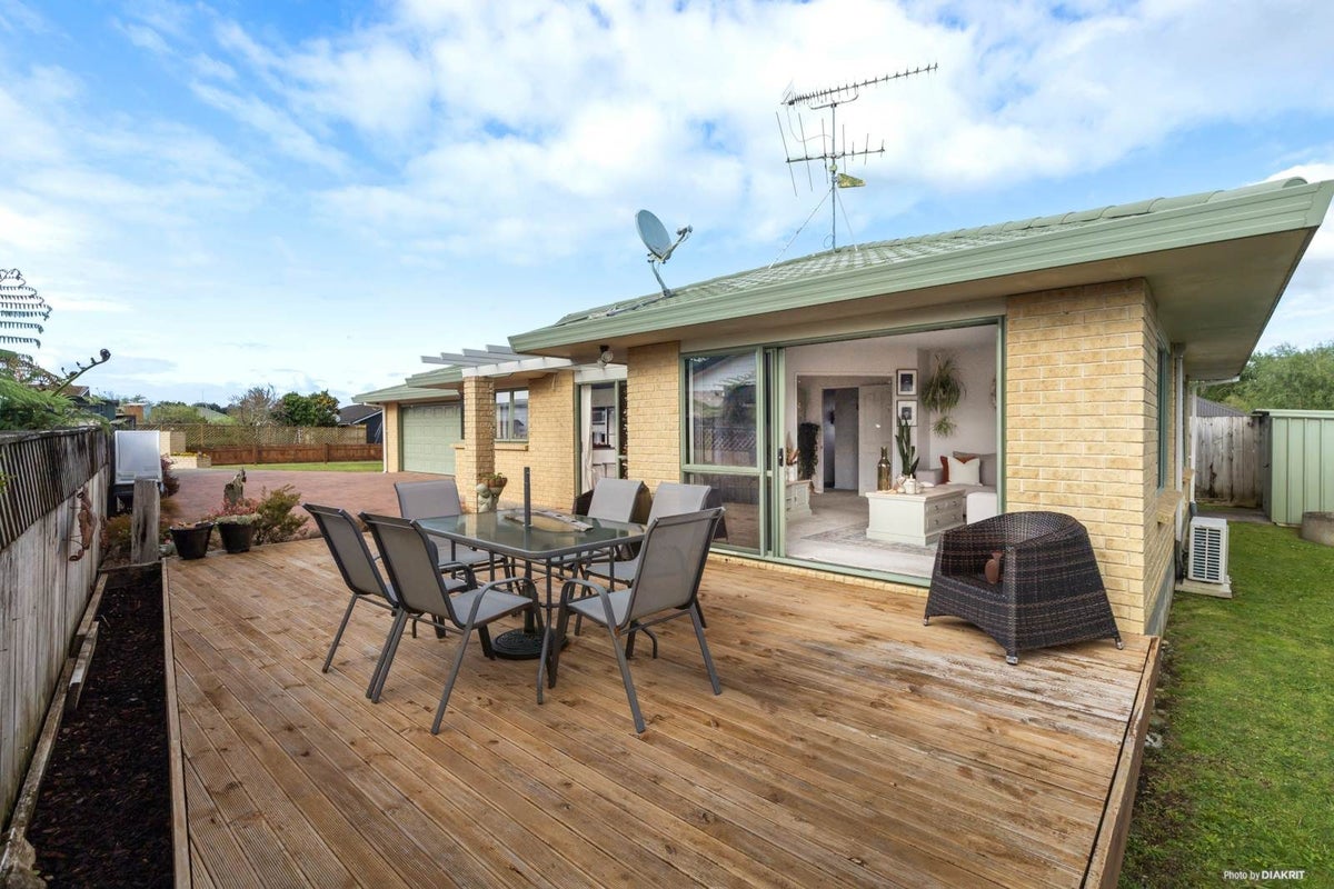 4 Meadowbrook Place, Buckland, Franklin, Auckland - Carousel 2