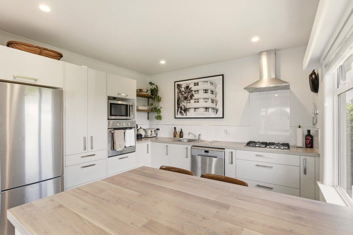 380 Devon Street West, Lynmouth, New Plymouth - Carousel 2