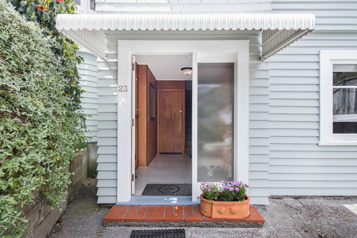 23 Richmond Avenue, Karori, Wellington - Carousel 2