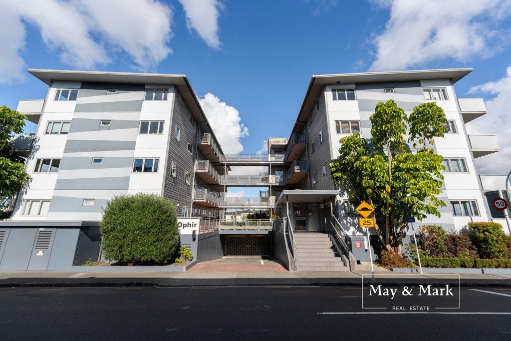 3E/1 Ophir Street, Newton, Auckland - Carousel 1