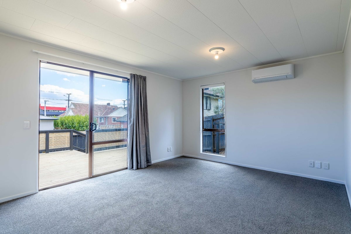1/900A Mount Eden Road, Three Kings, Auckland - Carousel 2