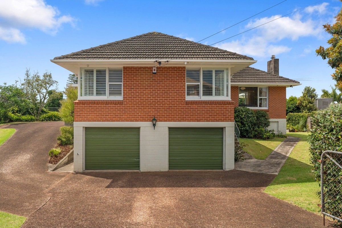 3 Hastie Avenue, Mangere Bridge, Auckland - Carousel 1