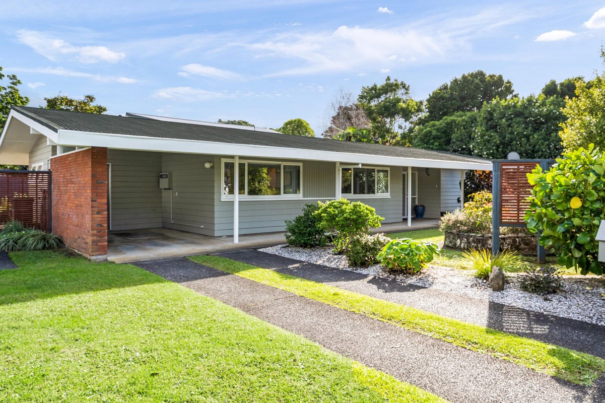 21 Fairway Drive, Kamo, Whangarei - Carousel 2