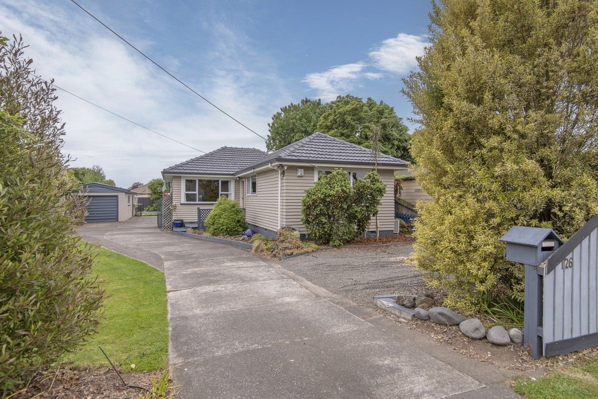 126 Gilberthorpes Road, Hei Hei, Christchurch - Carousel 17