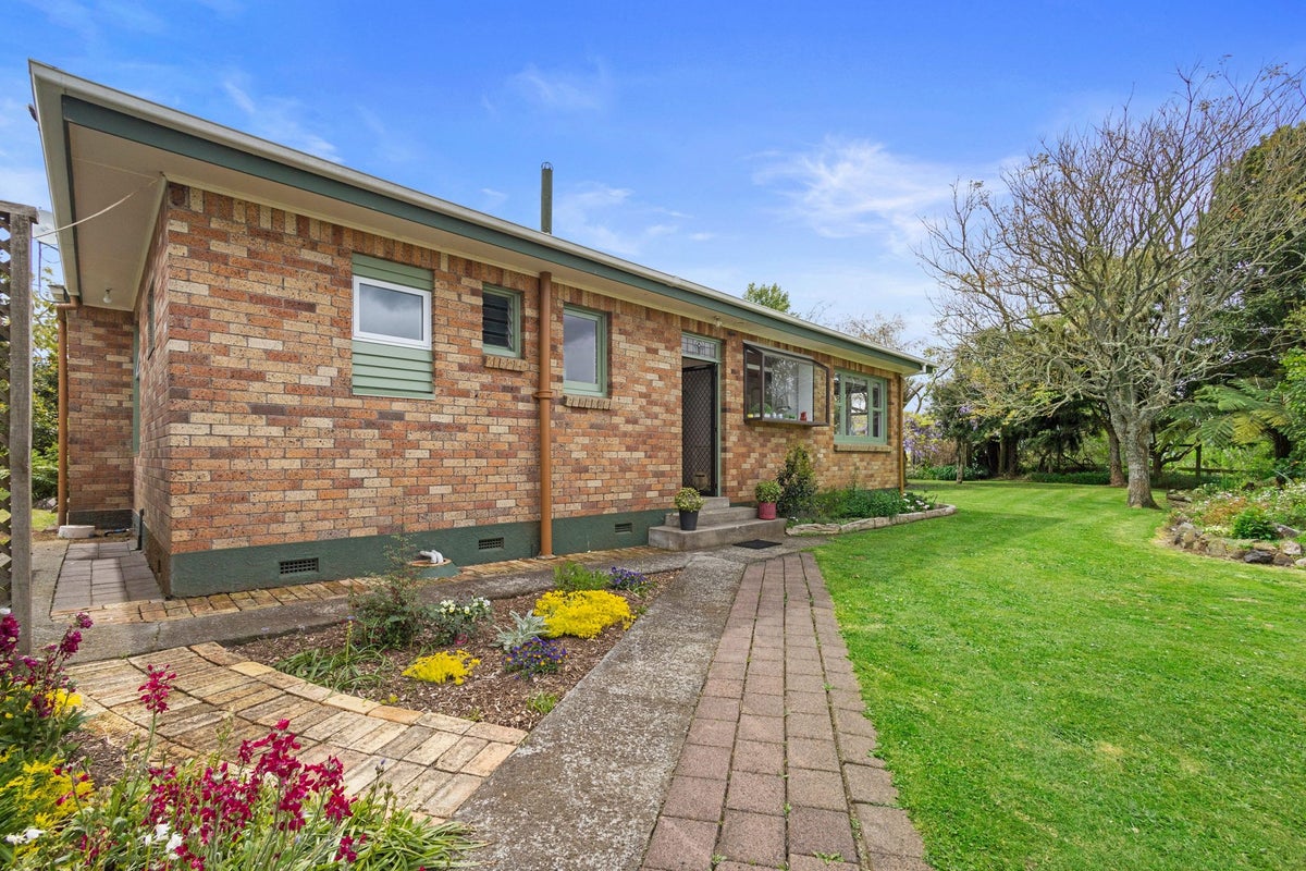 662 Piakonui Road, Walton - Carousel 2