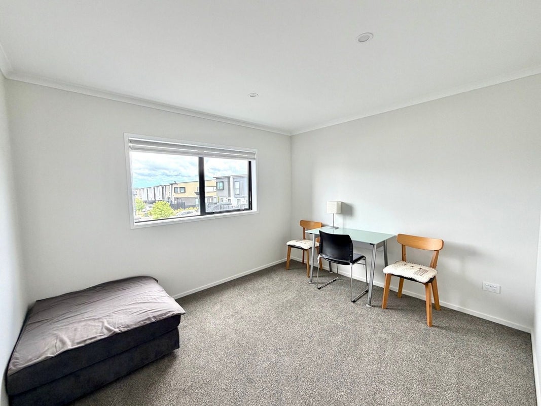 10 Oranga Drive, Westgate, Auckland - Carousel 23
