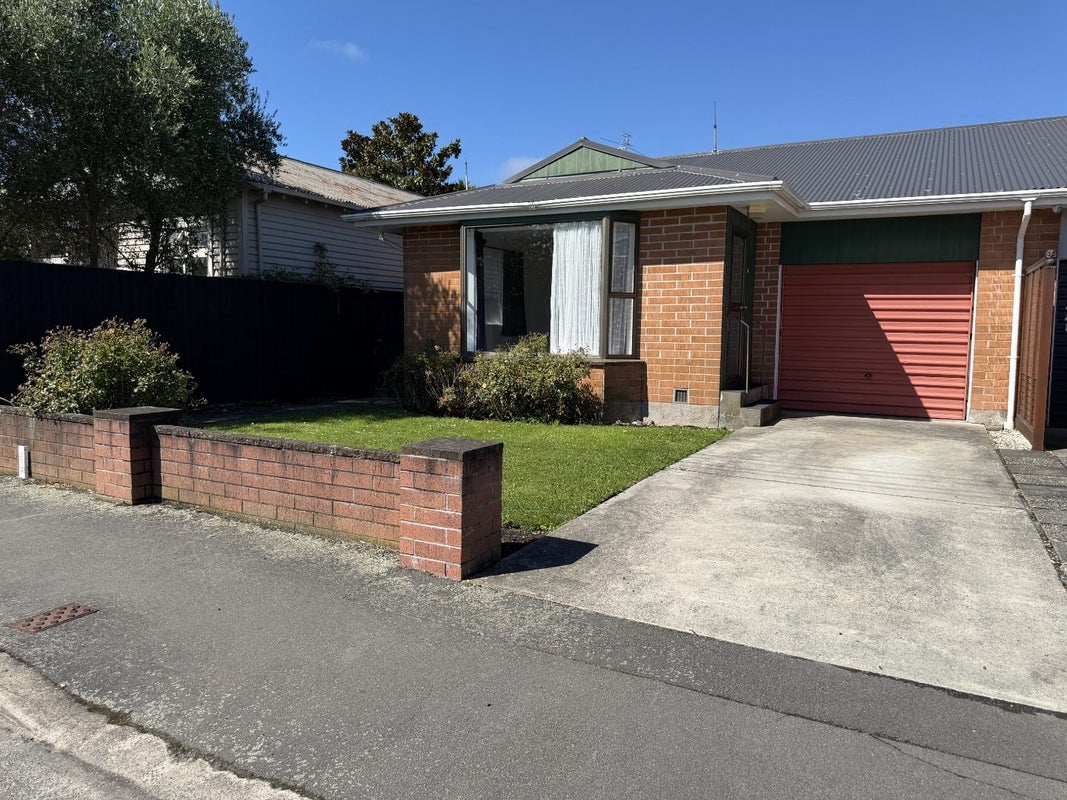 1/12 Dover Street, St Albans, Christchurch - Carousel 1