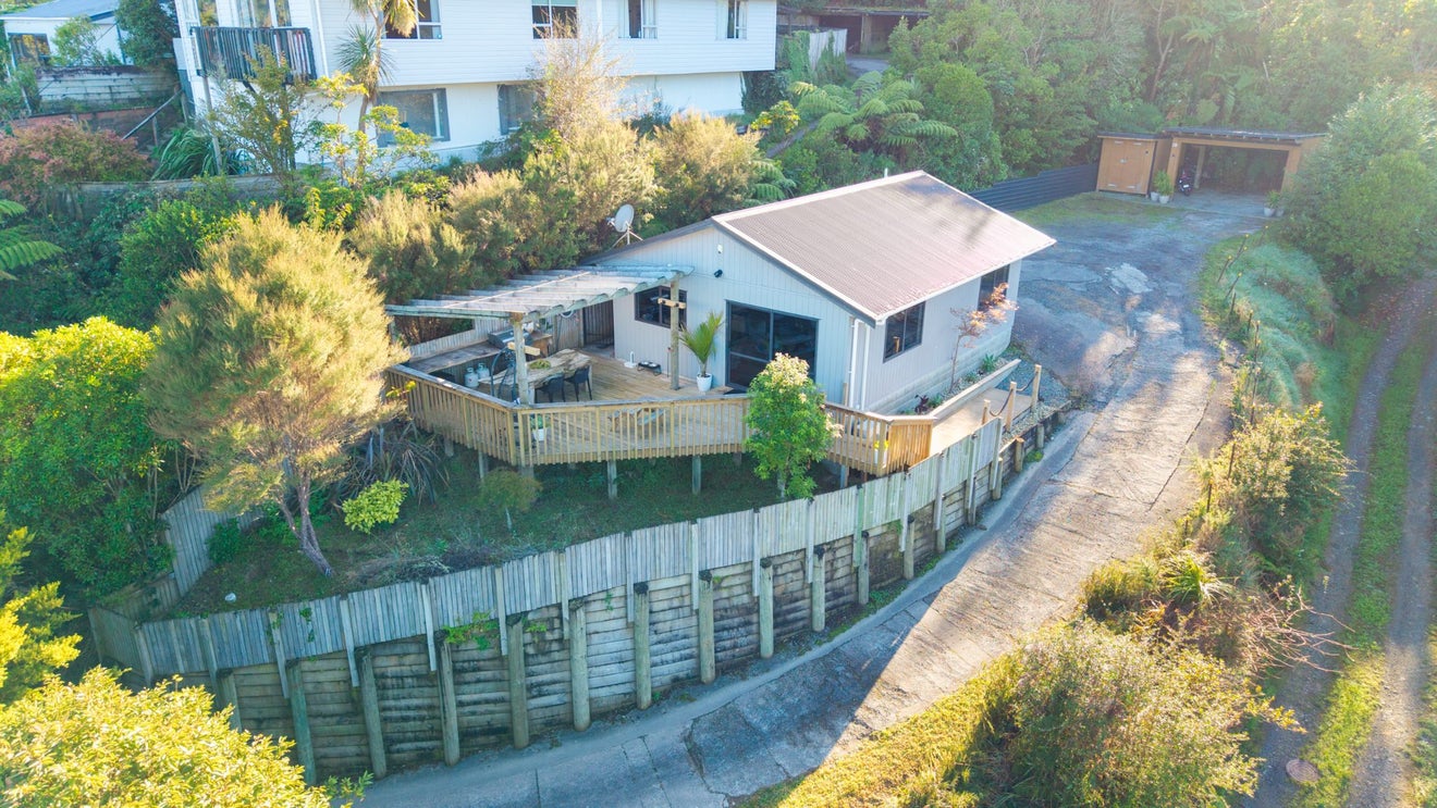 29 Thomas Street, Stokes Valley, Lower Hutt - Carousel 1
