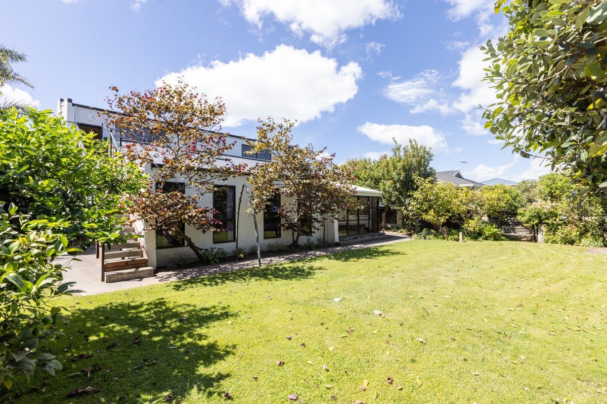 73 Le Quesne Road, Bay View, Napier - Carousel 1