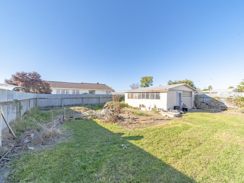 11 Mclaren Crescent, Onekawa, Napier - Carousel 14