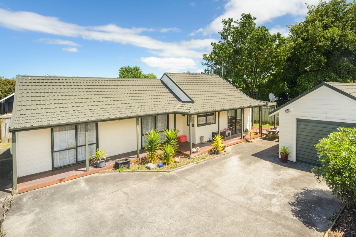 100A Milson Line, Milson, Palmerston North - Carousel 17