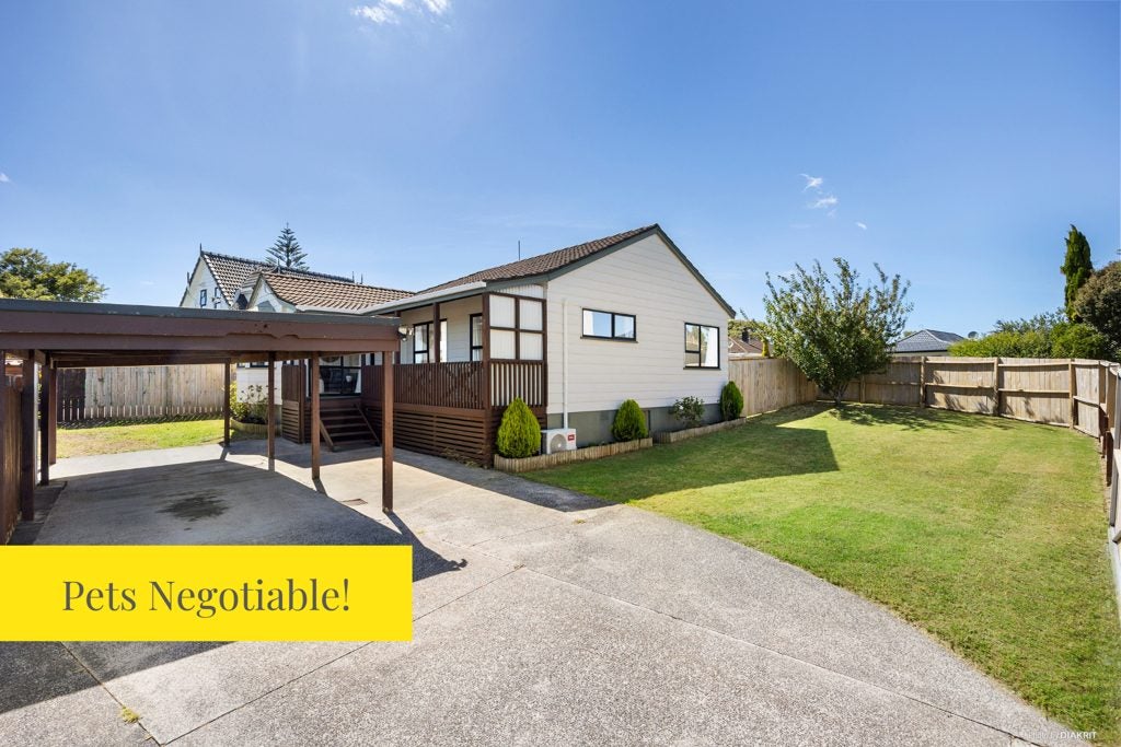 83 Burundi Avenue, Clendon Park, Auckland - Carousel 1
