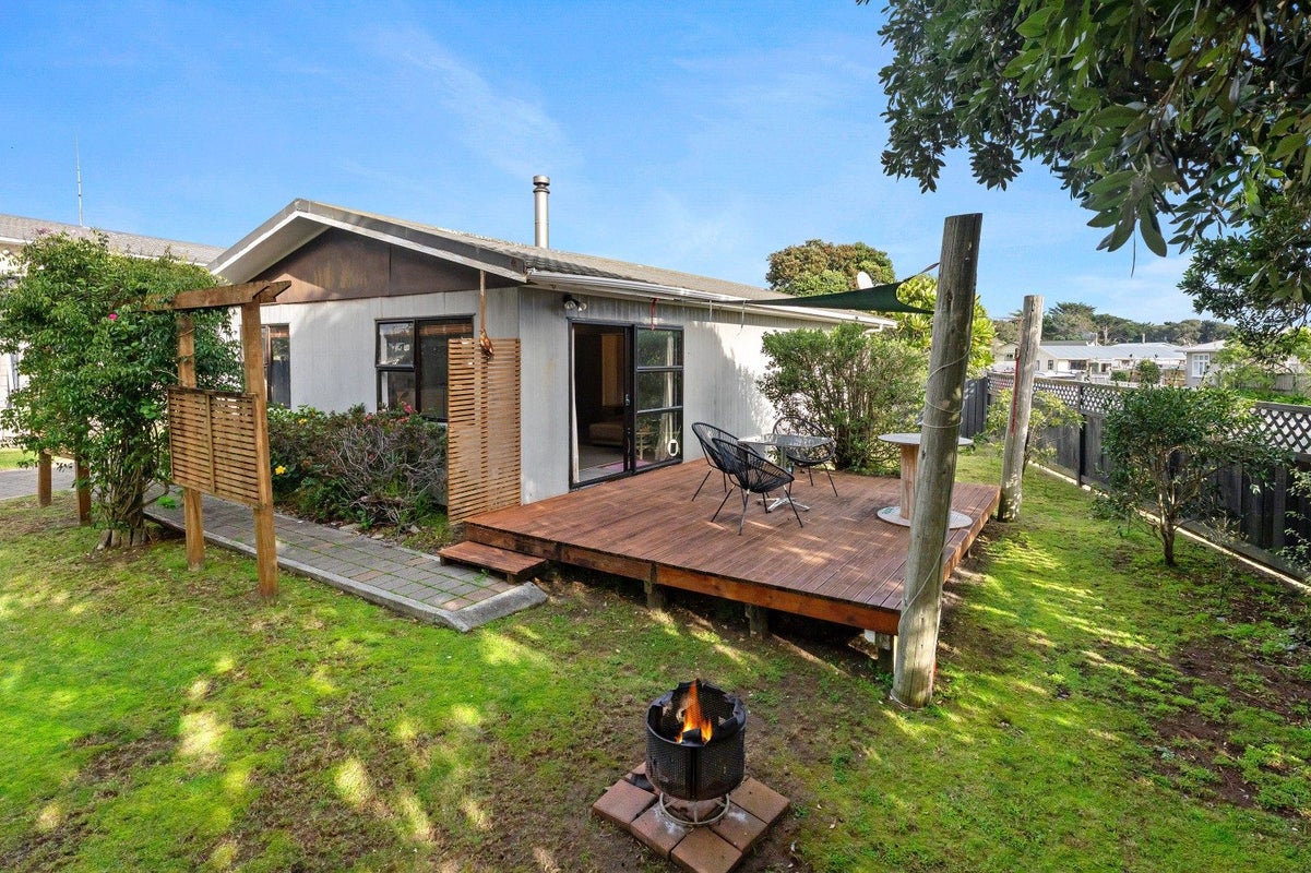 49 Tasman Road, Otaki Beach, Otaki - Carousel 1