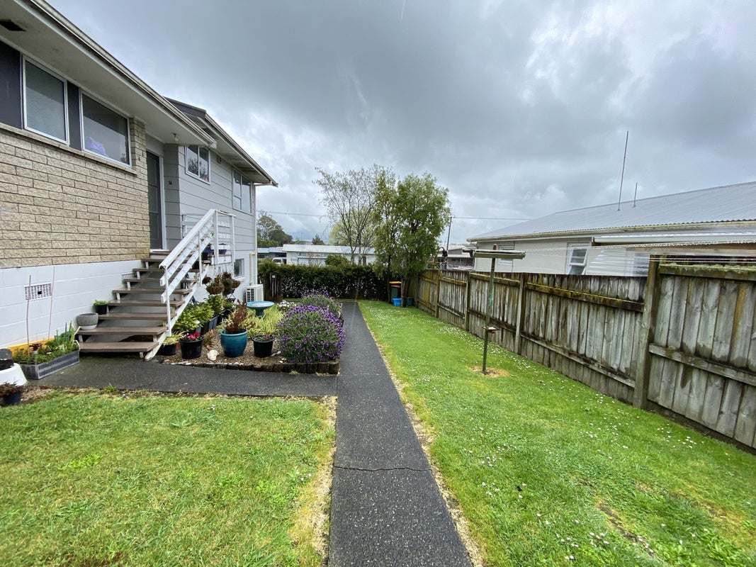16 Lancewood Avenue, Melville, Hamilton - Carousel 9