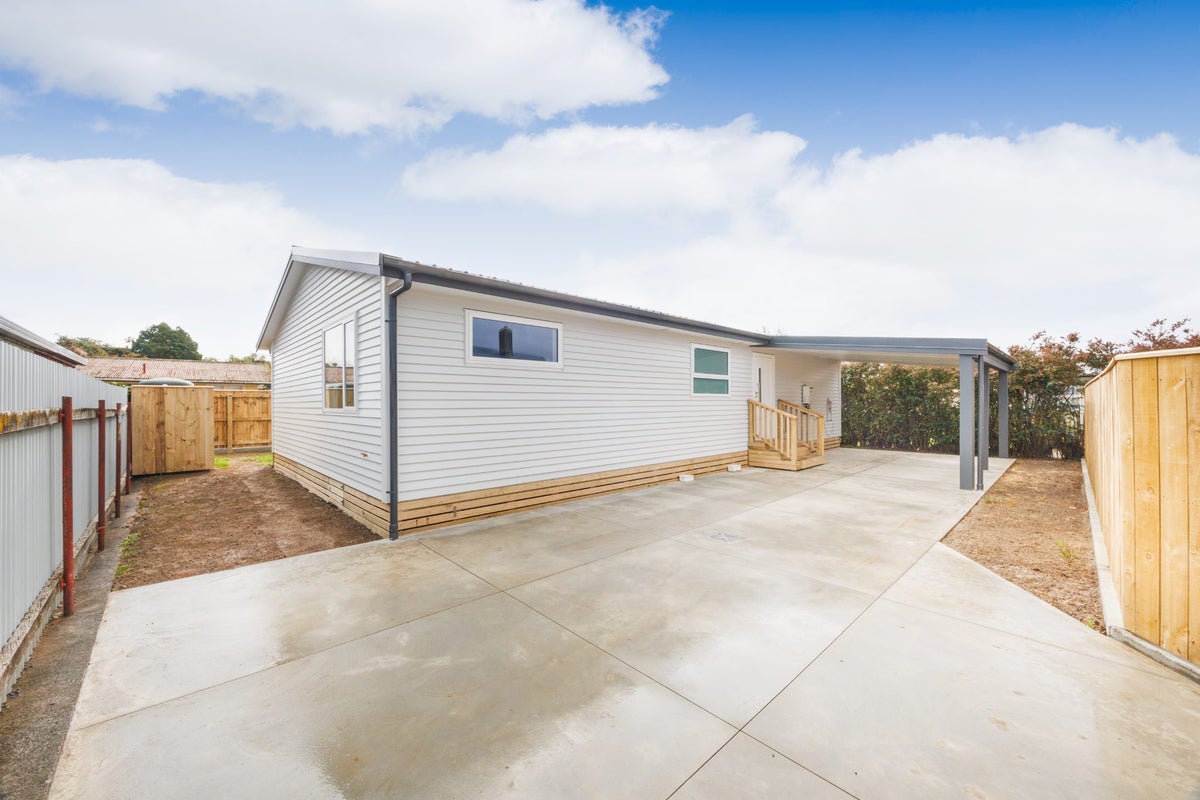 3 Pembroke Street, Highbury, Palmerston North - Carousel 28