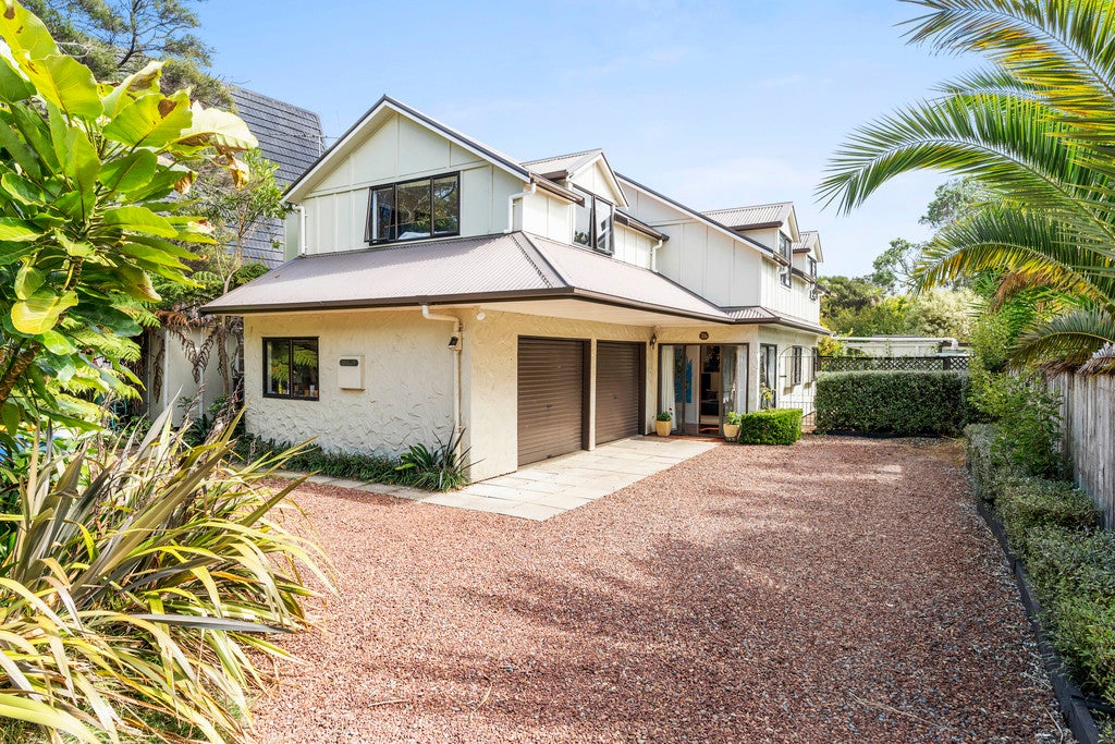 36 Ferry Parade, Herald Island, Auckland - Carousel 1