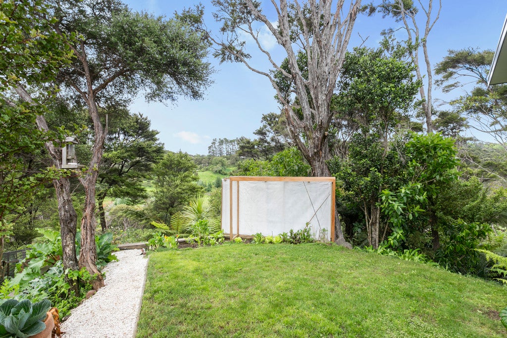 231B Huia Road, Titirangi, Auckland - Carousel 26