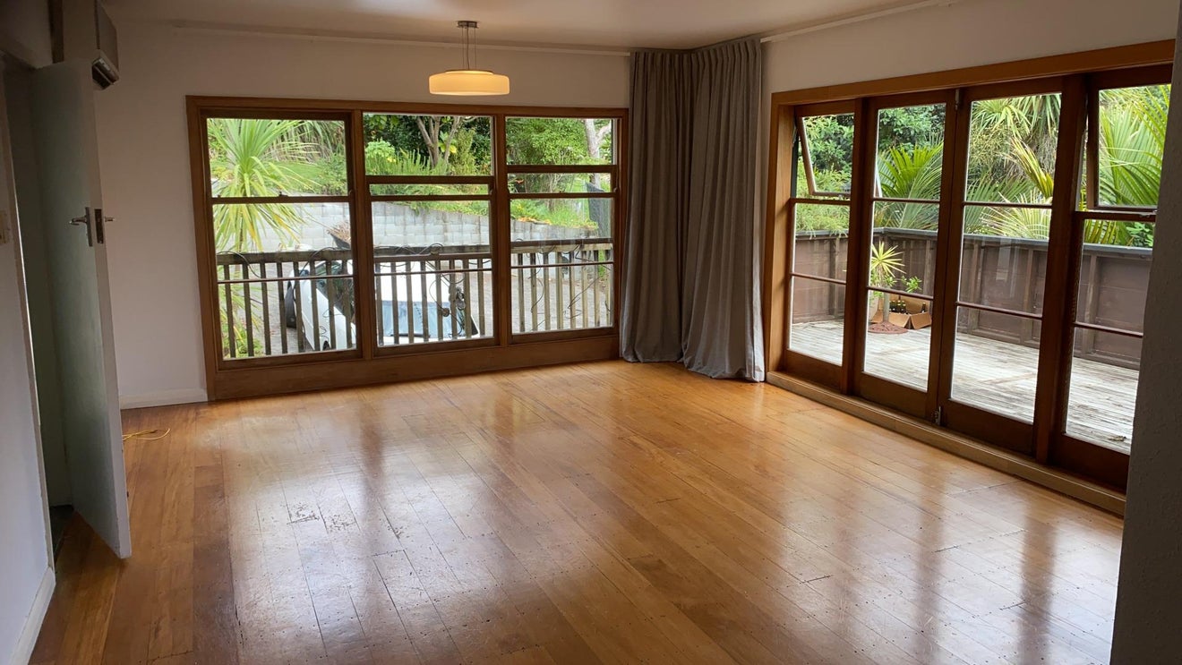 24 Beverly Place, New Lynn, Auckland - Carousel 1