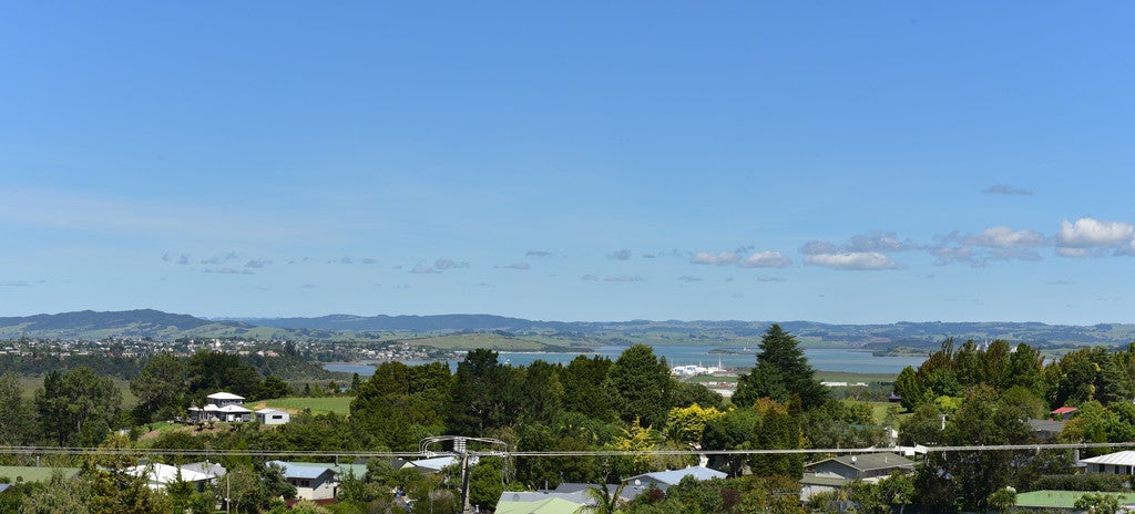 9 OLD PARUA BAY RD, Parahaki, WHANGAREI - Carousel 1