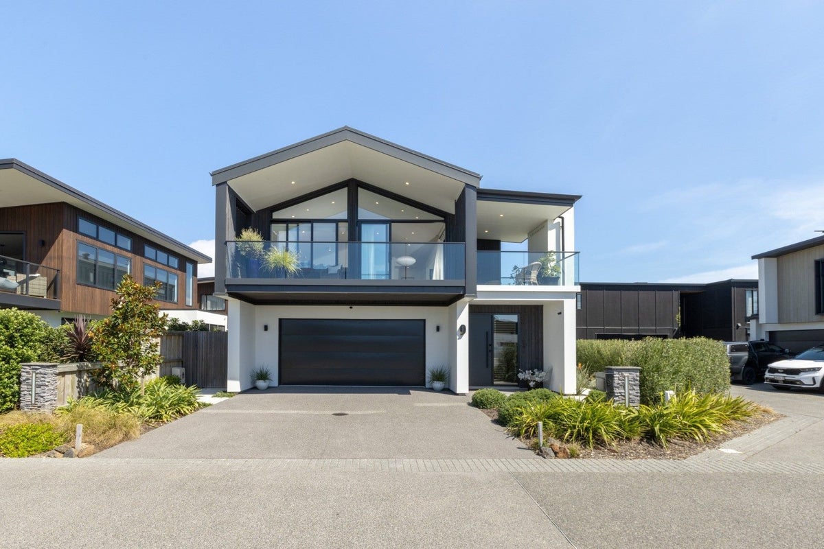 9 Otira Close, Papamoa Beach, Papamoa - Carousel 2
