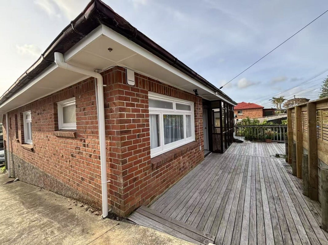 39 Staveley Avenue, Mount Roskill, Auckland - Carousel 1