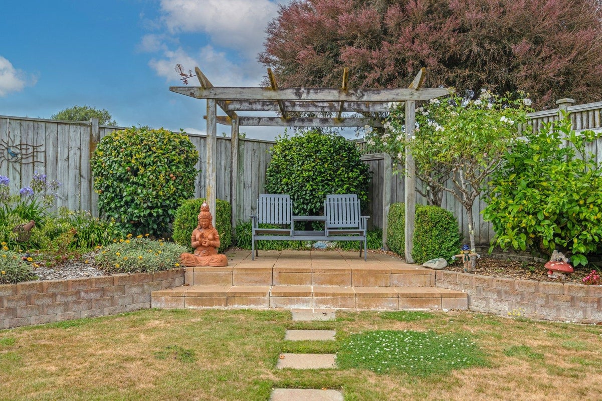 3 Washington Parade, Milson, Palmerston North - Carousel 15