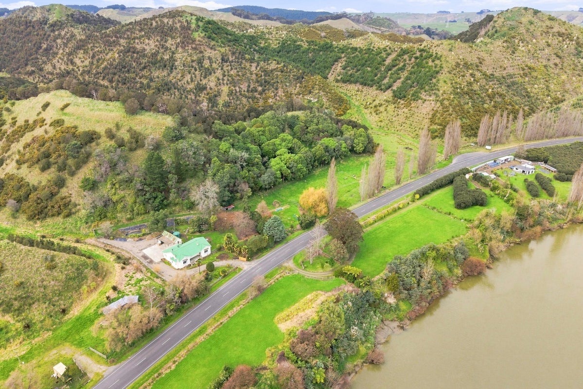 158 State Highway 4, Okoia, Whanganui - Carousel 2