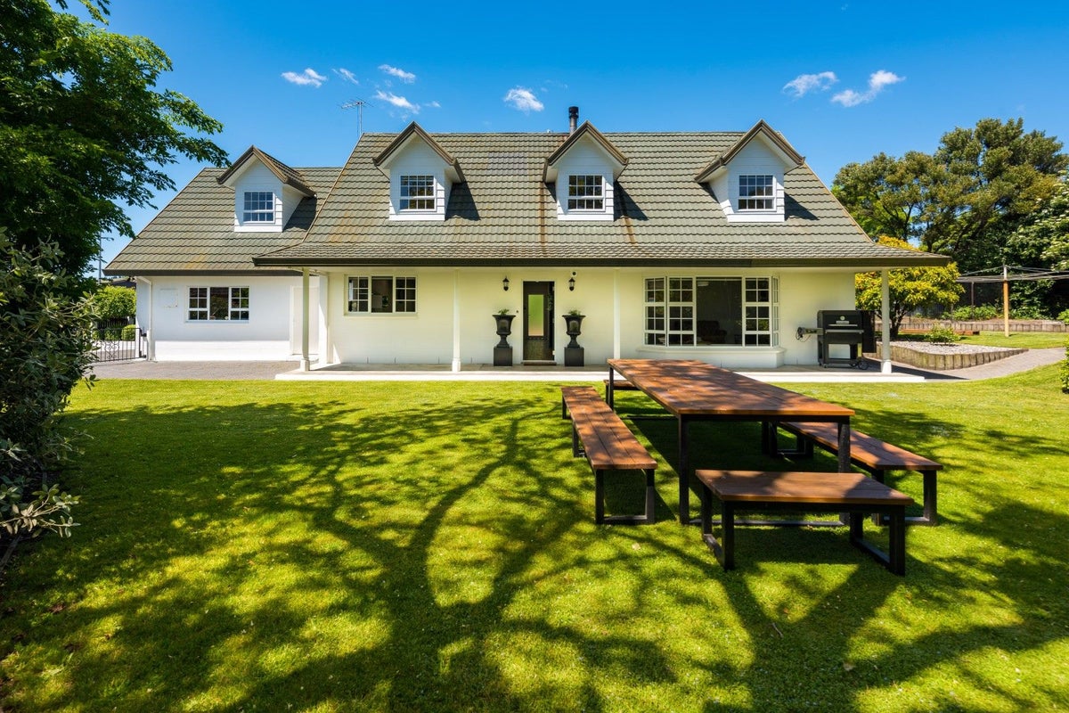 6 Avery Place, Witherlea, Blenheim - Carousel 2