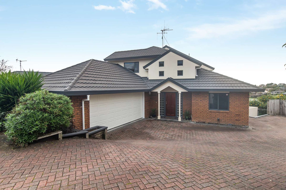 4 Pampas Place, Western Heights, Hamilton - Carousel 1