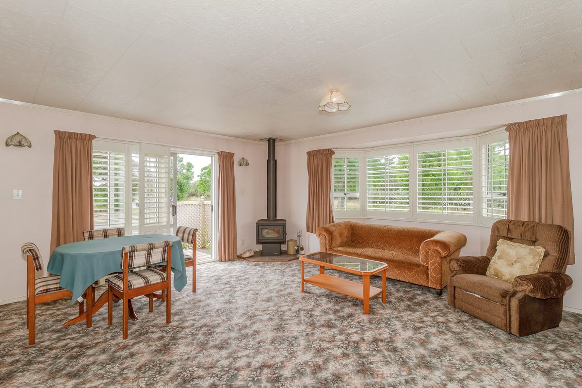 1 Wilkie Place, Greenmeadows, Napier - Carousel 2